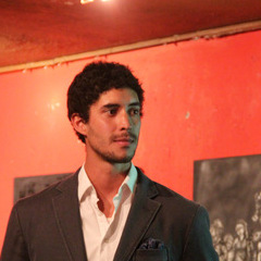 Imagen del guapo autor del Manual de Obra